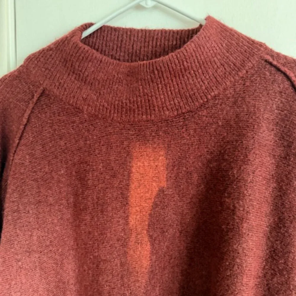 Melrose & Market Forward Seam Dolman Sweater Cropped Bergundy - Picture 5 of 5